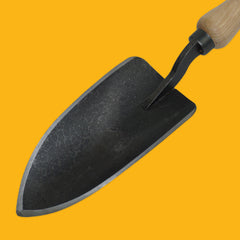 DeWit Hand Trowel Welldone with ash handle zoomed in on head