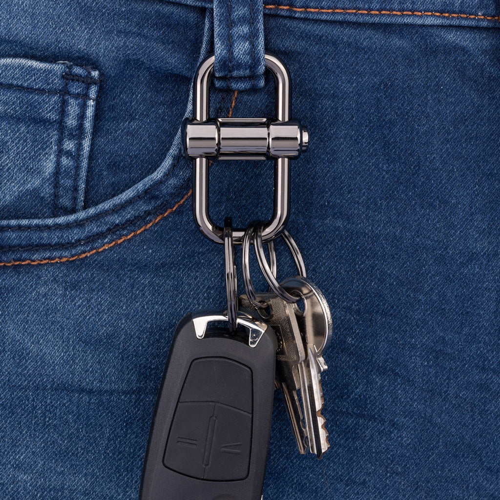 Troika 2 Way Keyring buckled to jeans